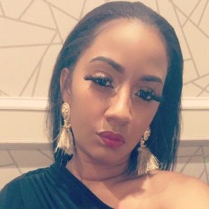 Meet your Posher, Melanie